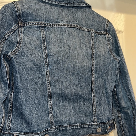 Women’s Levi’s Denim Jacket with Embroidered Cherries Design - Picture 3 of 5